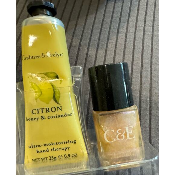 Crabtree & Evelyn Citron Gift Set Lotion Shower Gel Nails Hand Therapy New - Picture 4 of 9